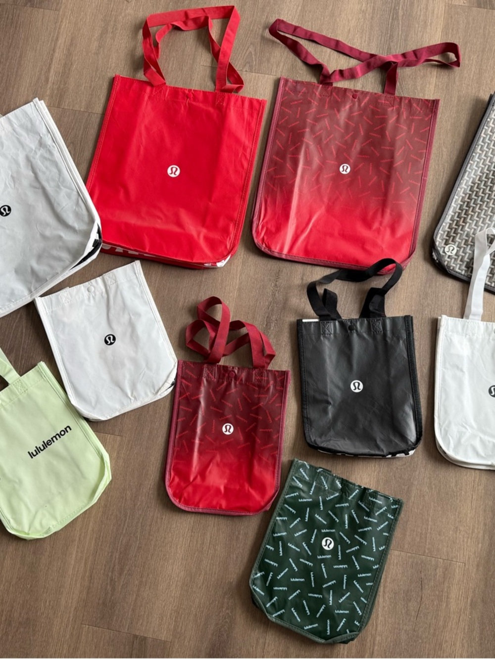 lululemon athletica Reusable Tote Bag - Red, Black, White, Green, Light Green